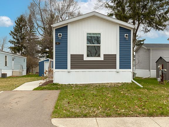 2nd image of 875 W Grand River Ave #85
