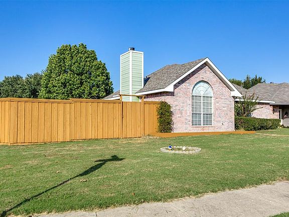 4th image of 2234 Brookview Dr