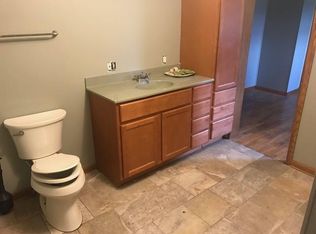 556 E Main St, Springport, MI 49284