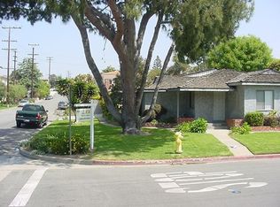 903 10th St, Manhattan Beach, CA 90266