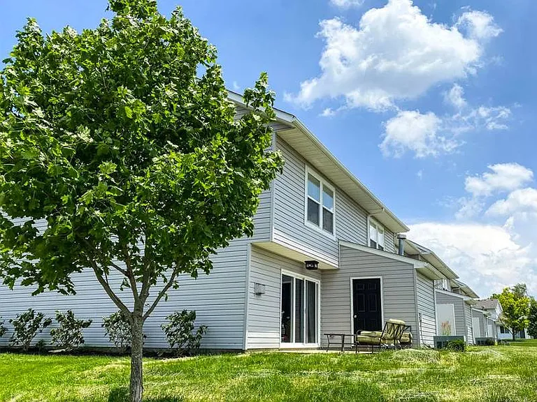 2400 Hemlock Dr — Photo 17