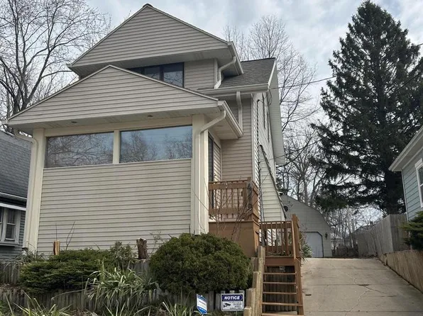 419 Hayes AVENUE, Racine, WI 53405