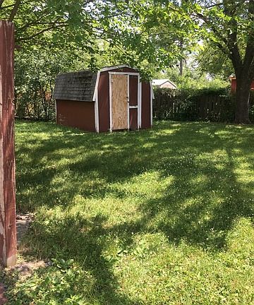 5th image of 327 Todd St