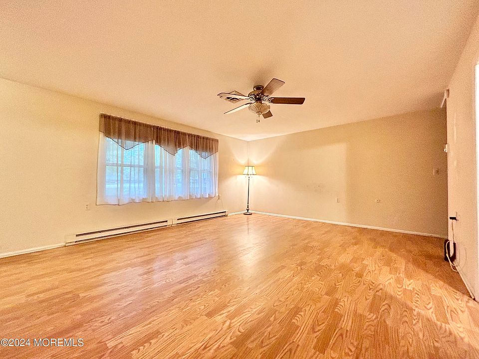 1st image of 275A Kingston Court