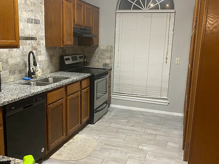 4285 Worden Ave #A — Photo 8