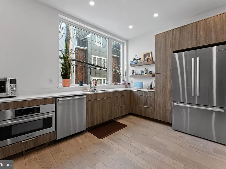 312 Poplar St — Photo 14