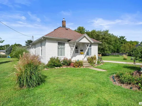 607 NW 8th Ave, Aledo, IL 61231
