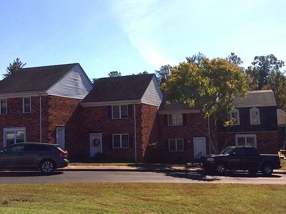 3rd image of 401 Hermitage Dr