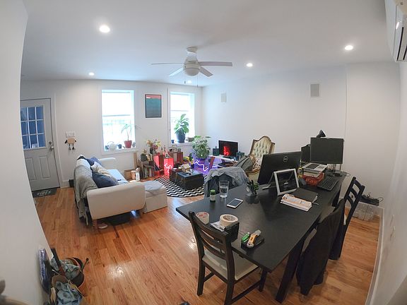 3rd image of 37 Vernon Ave #Gr1