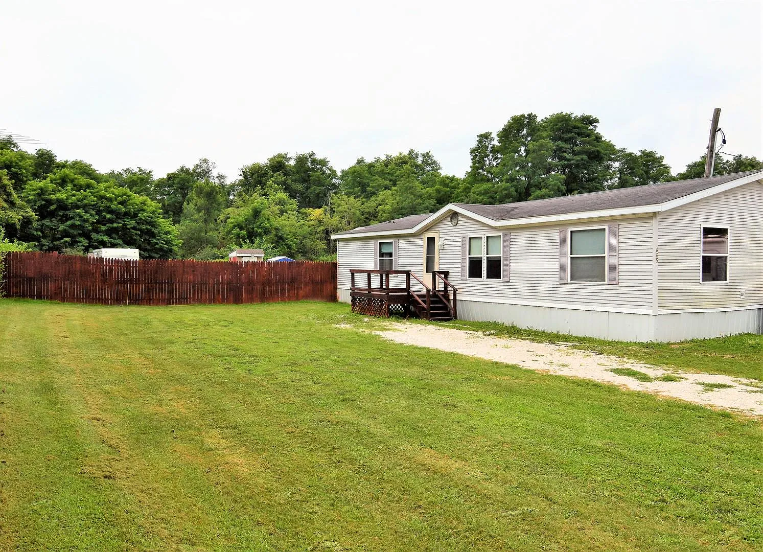 665 E Rose Ln photo 1