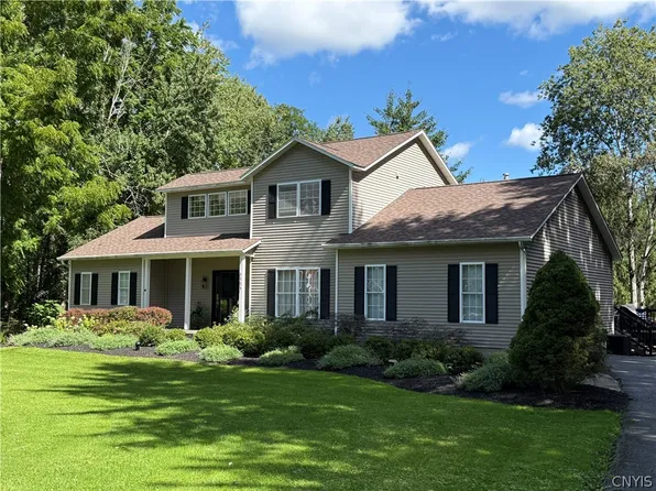 8484 Gaskin Rd, Baldwinsville, NY 13027