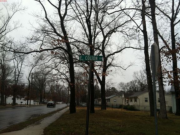 5th image of 100 E Colton Ln