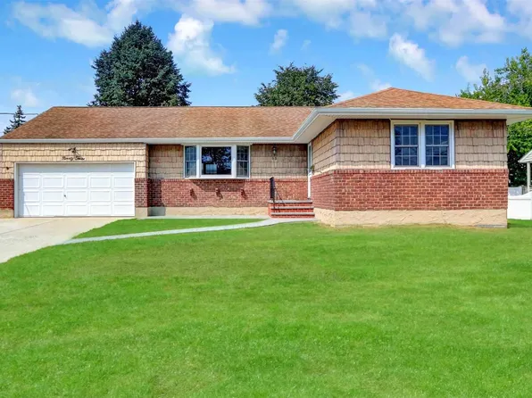 93 Hamilton Avenue, Massapequa, NY 11758