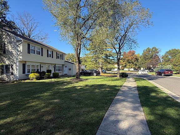 3rd image of 28 Cypress Lane