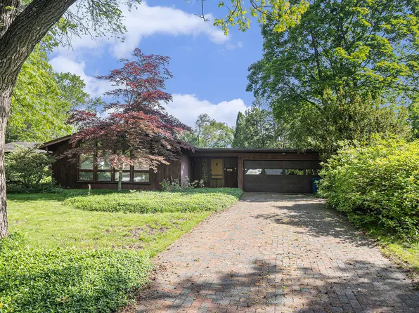 1914 Hillsdale Ave, Kalamazoo, MI 49006