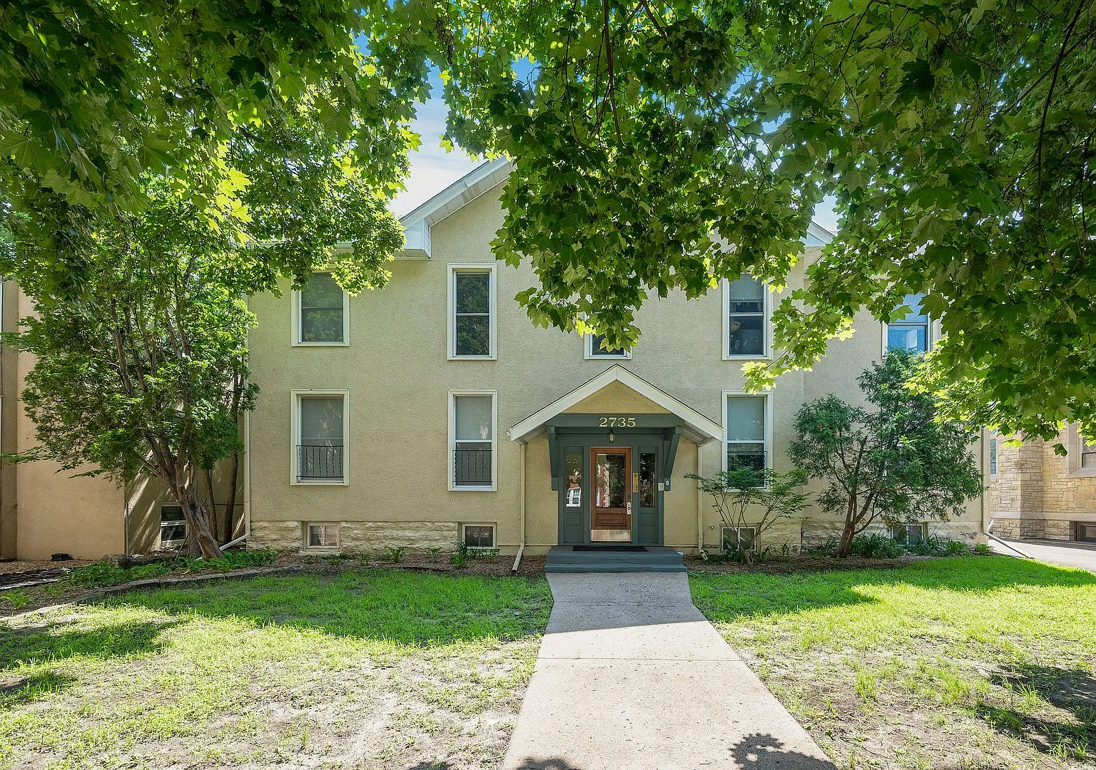 Doolittle 2735 Humboldt Ave S — Photo 1