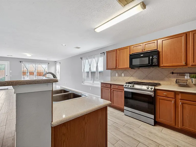 20610 Moonrise River Ln — Photo 26