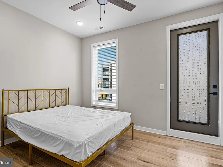 2409 N Hancock St #4 — Photo 26