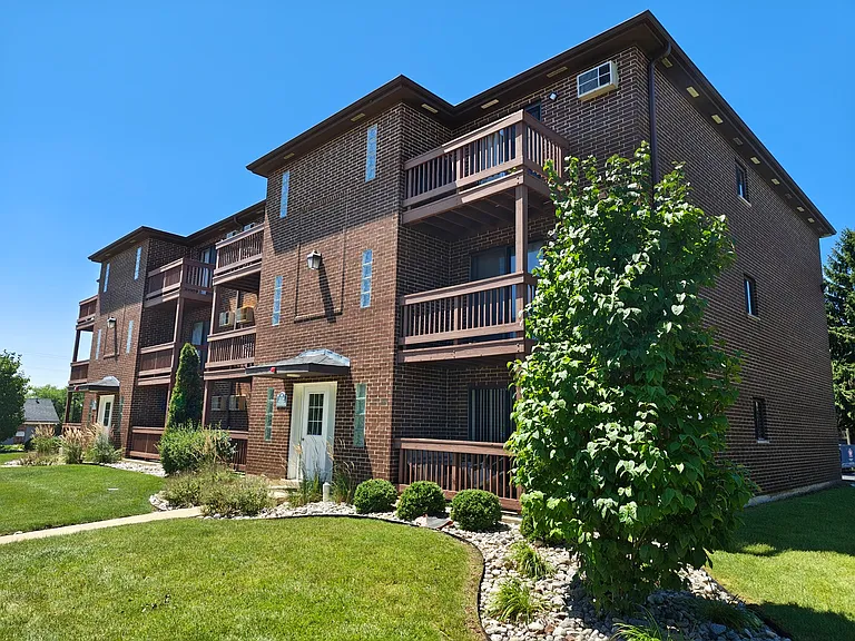 1110 Cedar St #2B — Photo 1