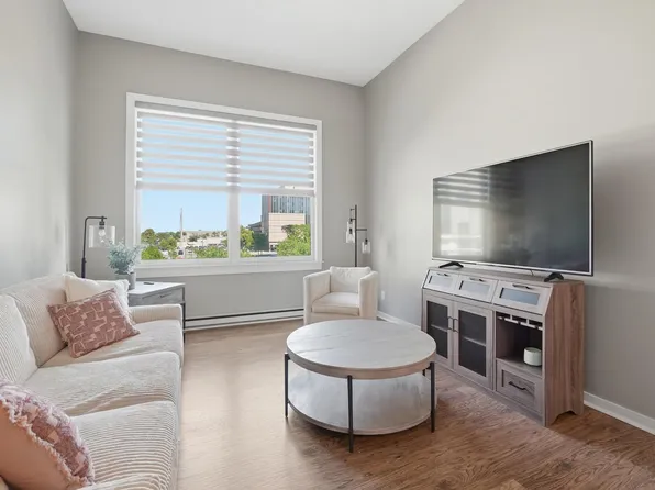 113 W Wayne St APT 310, Fort Wayne, IN 46802