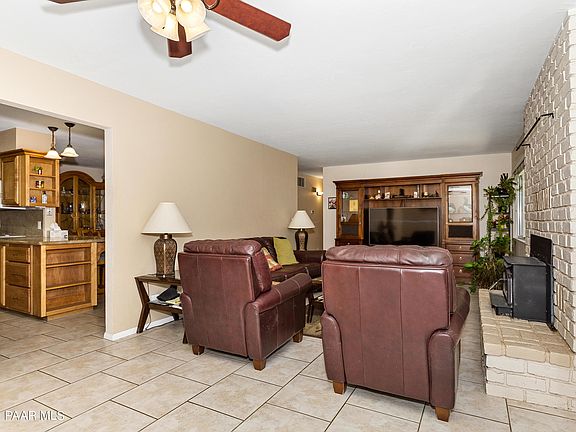 5th image of 1978 Catalpa Cir