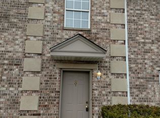 955 Fotis Dr APT 8, Dekalb, IL 60115