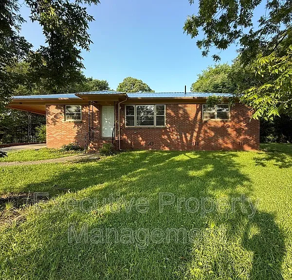 317 Sunhill Rd — Photo 1