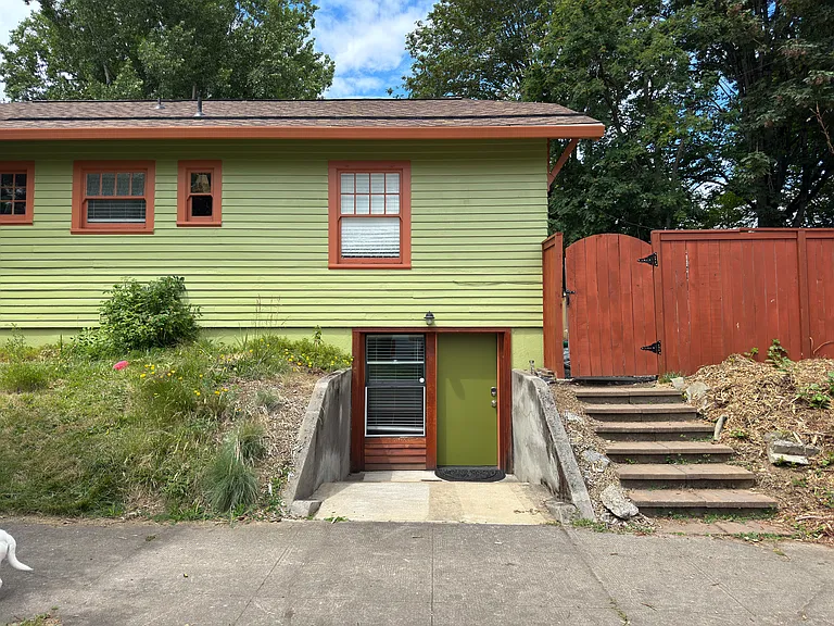 SE 43rd Ave — Photo 8