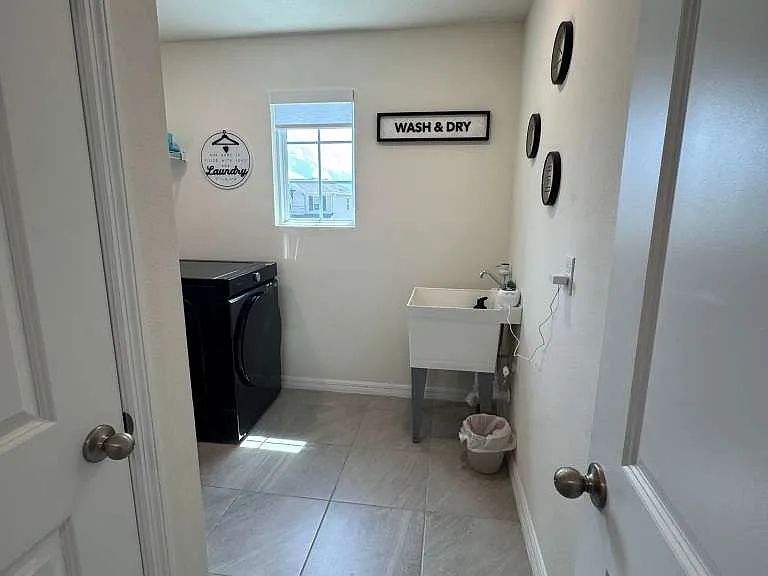 1588 Leaf Ln — Photo 9