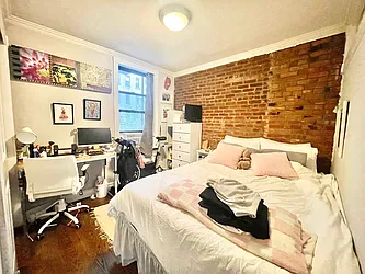 Rented by Century 21 Premier 