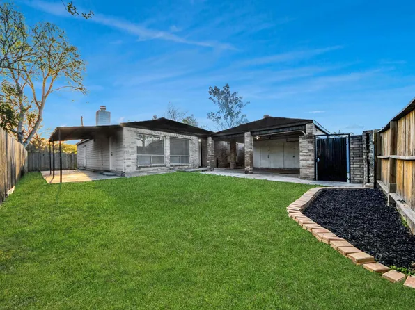 11627 Bowlan Ln, Houston, TX 77035