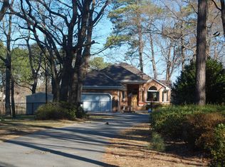 301 Kemp Ln, Chesapeake, VA 23325