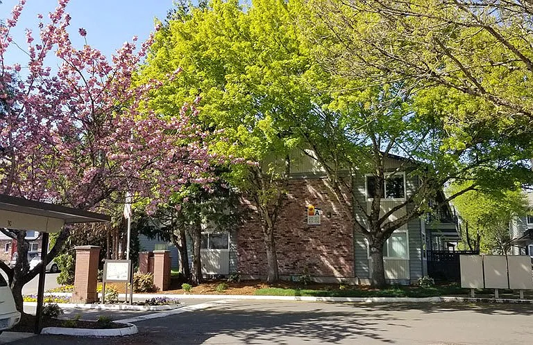 Royal Greens Apartments — Photo 3