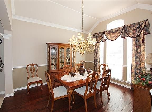 5th image of 7931 Chaddington Dr
