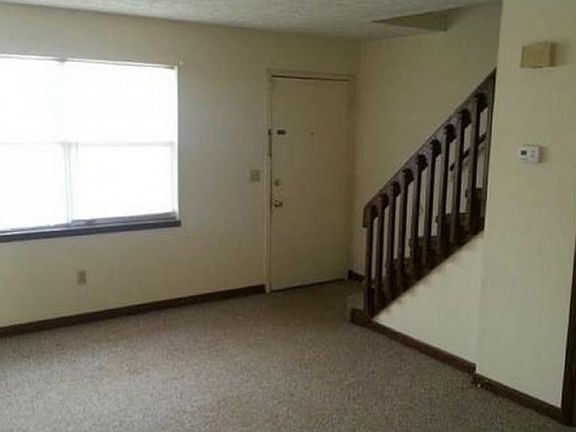 5th image of 561 Lovedale Dr APT 6