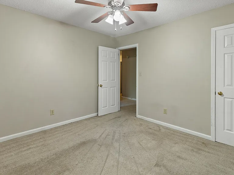 22 Ashford Cir — Photo 27