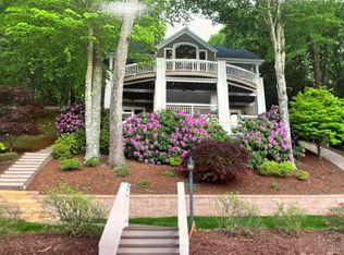 150 Waterwood Dr, Moneta, VA 24121