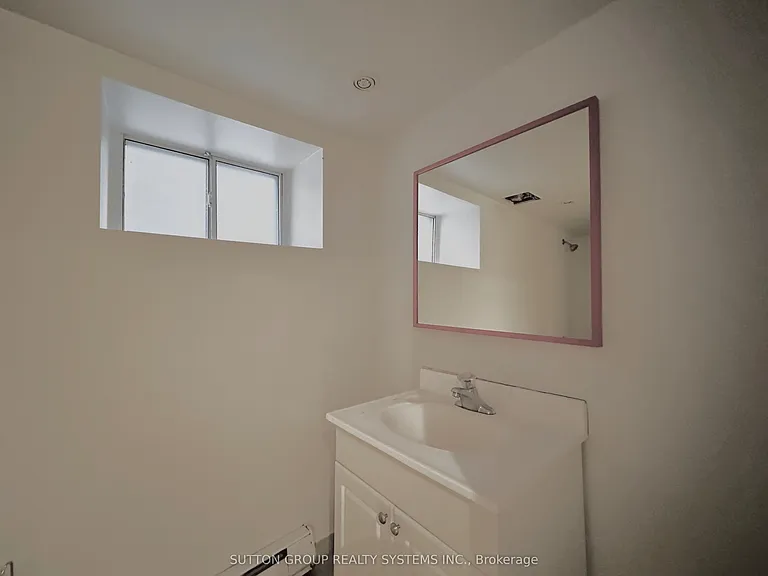 497 Annette St #1 — Photo 7