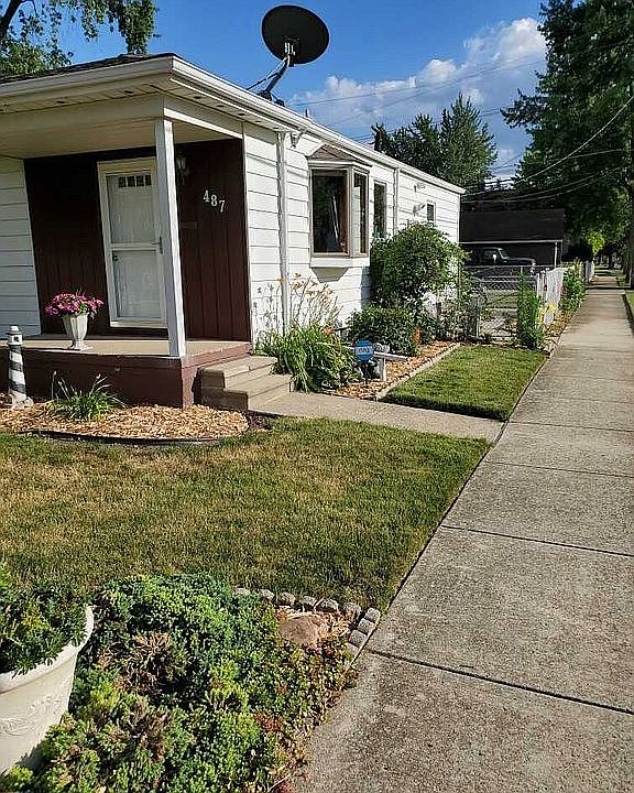 1st image of 487 Mayflower Ave