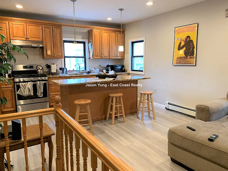 117 Glenville Ave — Photo 8