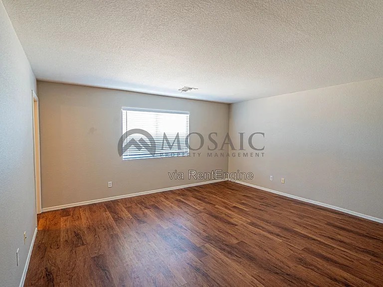 1158 E Silversmith Trl — Photo 7