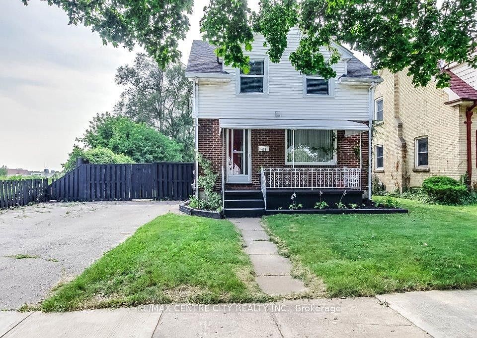 1st image of 465 Ashland Ave
