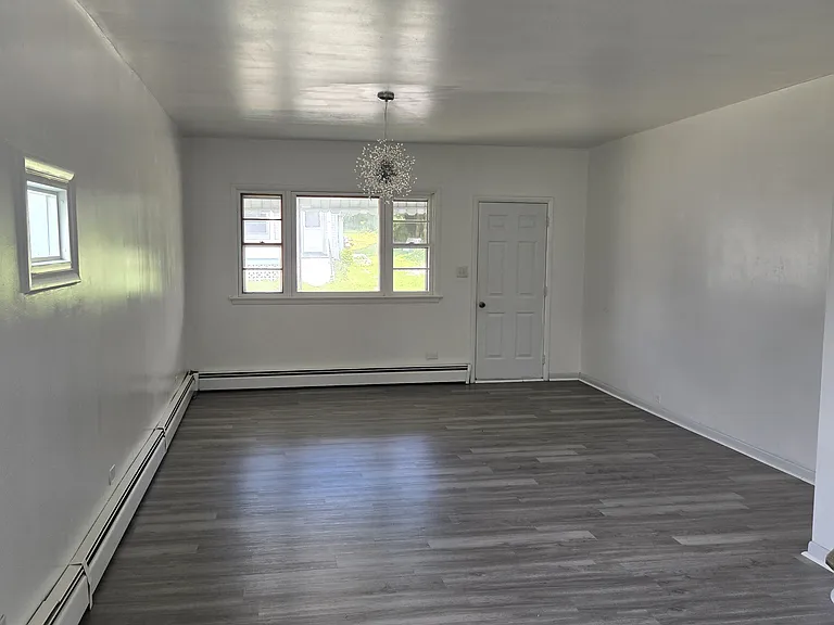 77 Hudson Rd #1 — Photo 2
