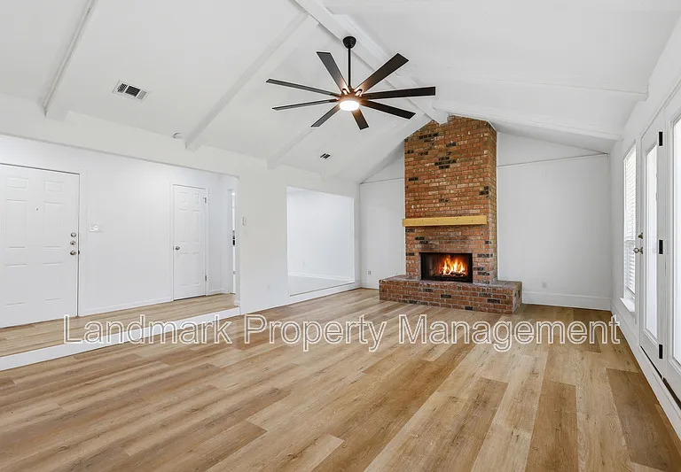 4351 Altamesa Blvd — Photo 9