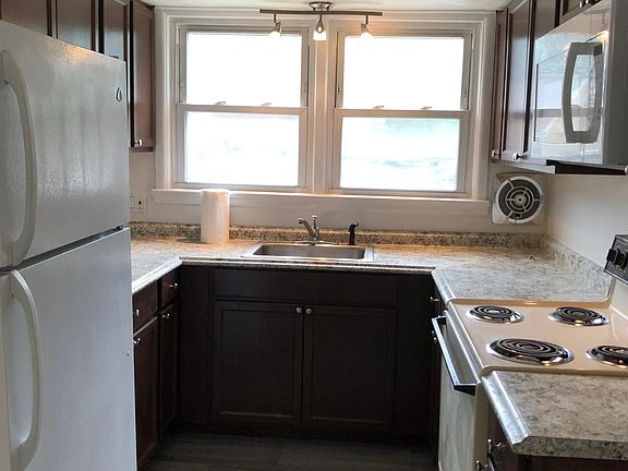 Front view of kitchen.