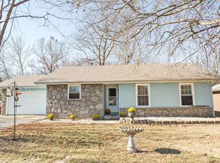 4451 S Meadowlark Dr, Springfield, MO 65810