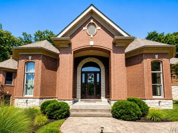416 Kiefer Creek Rd, Ballwin, MO 63021