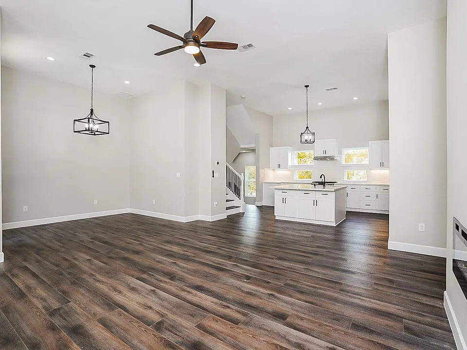 2118 Oatfield Dr