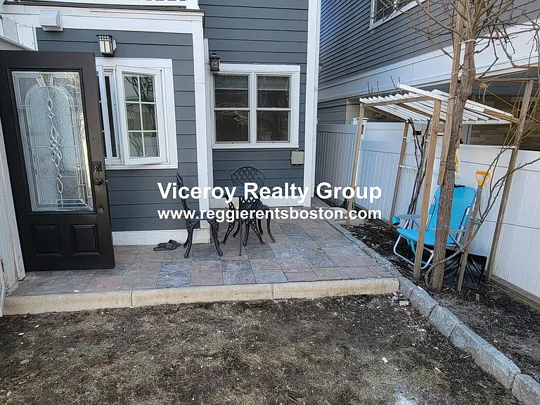 23 Ward St #1 — Photo 14