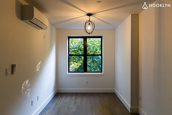 Rented by Nooklyn NYC LLC | media 44